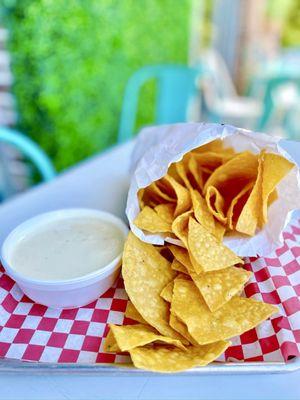 Chips & Queso