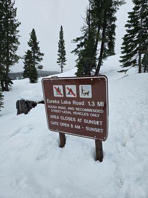 On the way up to Eureka Peak. Large lot, free parking.