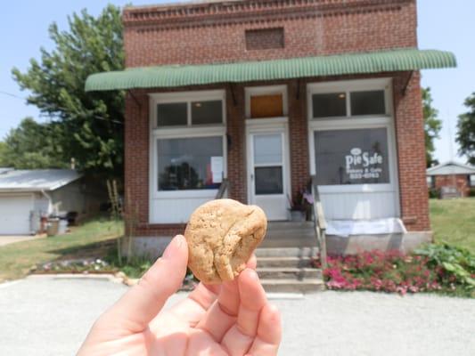 Caramel Pecan Cookie