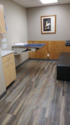 Clean and well-equipped exam rooms. Our vet clinic team is trained in fear free skills so your pet's visit is comfortable and stress-free!