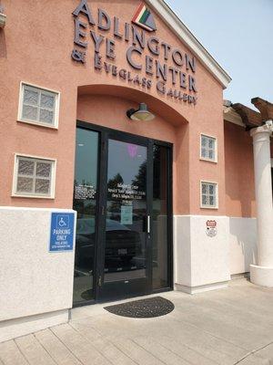 Arlington Eye Center & Eyeglass Gallery