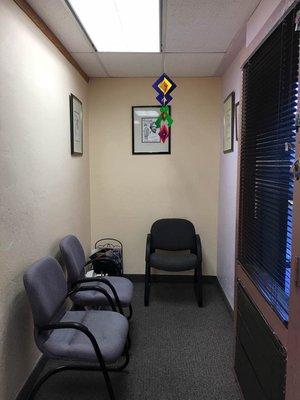 This is Dr. Han's clinic.  Clean, comfort, professional.