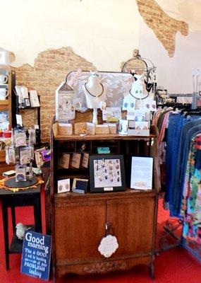 Elisabetta organic cork earrings, bracelets, necklaces, wallets and card cases.