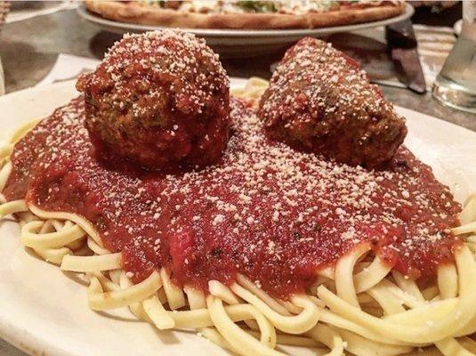 Homemade spaghetti with meatballs