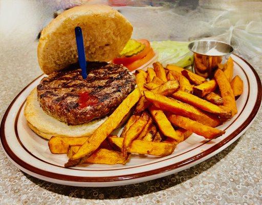 1/2 lb classic burger