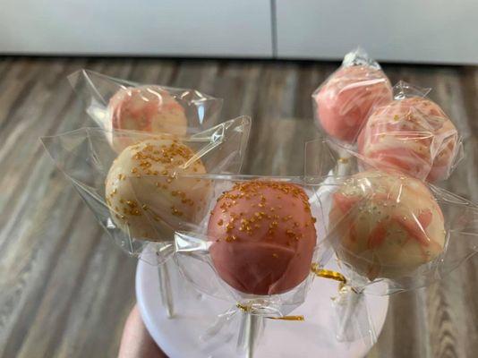 A Sweet SEcret Cake Pops