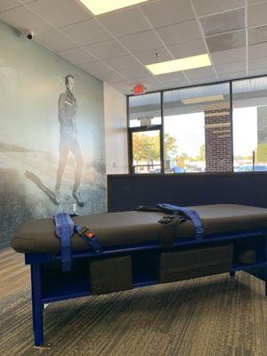 Our proprietary tables utilized a patented belt system to stabilize and isolate your muscles, providing the best stretch in the business