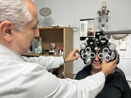 We have the best eye exam for your eye care.