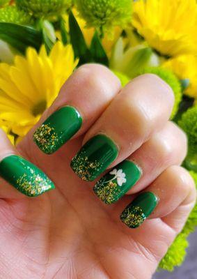 Always get what I ask for from Lisa. Ready for St. Patrick's Day! #4leaf clovergreen #goldsparkle #clover