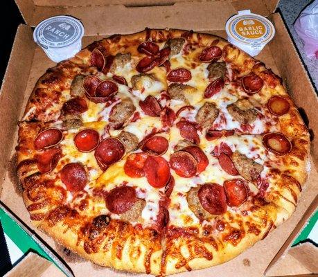 Medium pizza w/ pepperoni & Italian sausage