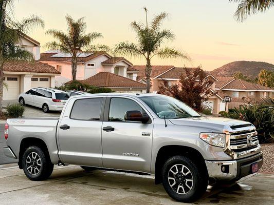 2017 Toyota Tundra SR5 4x4 V8 Crew Max 5.7L