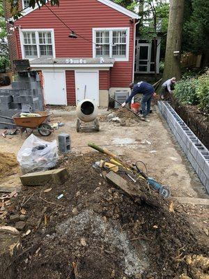 Retaining wall