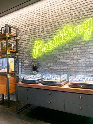 Breitling's Denver boutique features sleek modern-industrial finishes.