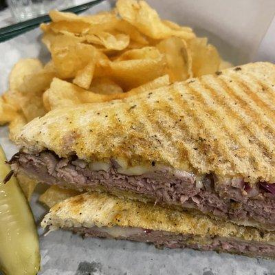 Roast beef melt: comes with chips and pickle spear. So tasty.