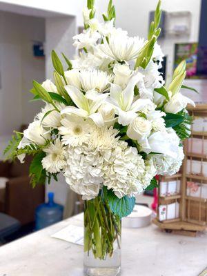 All white mix in vase