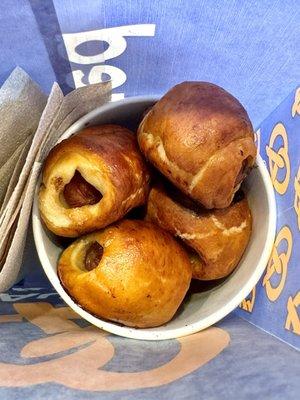 Pretzel Mini Dogs - MmMmhh :)