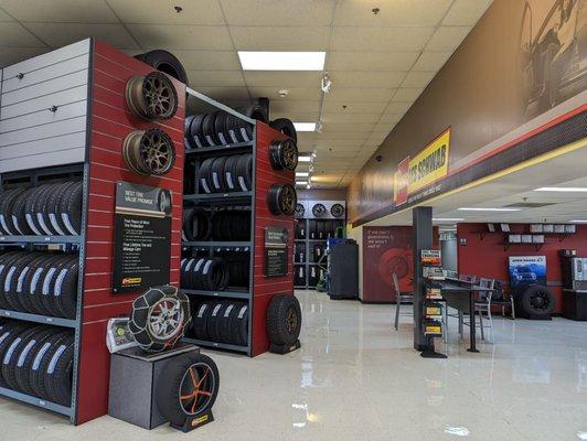 Les Schwab Tire Center