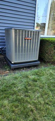 Amana Equipment. 16 seer with a LIFETIME REPLACEMENT WARRANTY!!