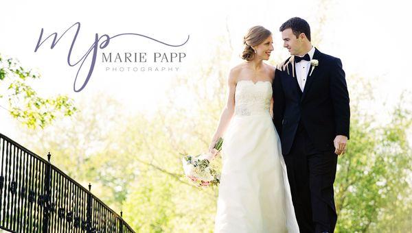 New Jersey wedding couple at Fiddler's Elbow on the bridge. Bedminster, New Jersey.