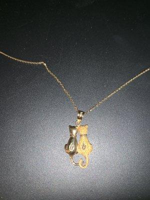 Beautiful 14k cat pendant