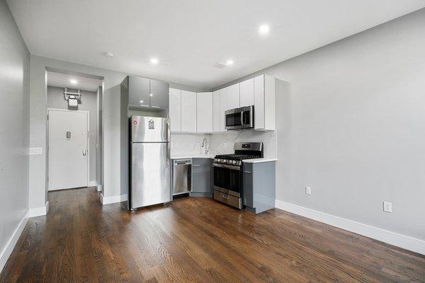 Kitchen - 48 St. Nicholas Place, fully renovated