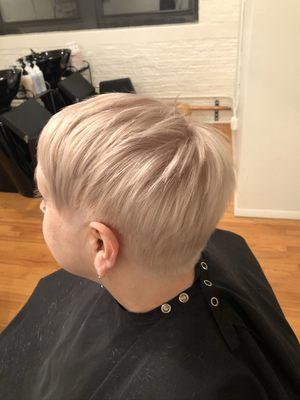 Pearl blonde pixie!