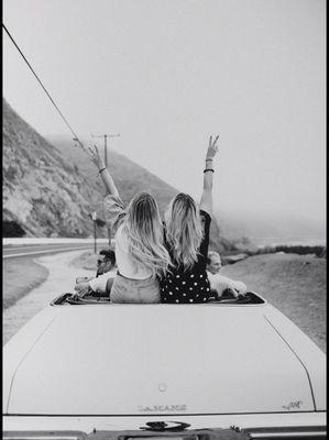 PEACE LOVE & VINTAGE CONVERTIBLES