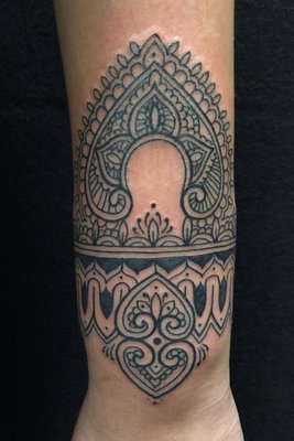 Fineline Mehndi Tattoo