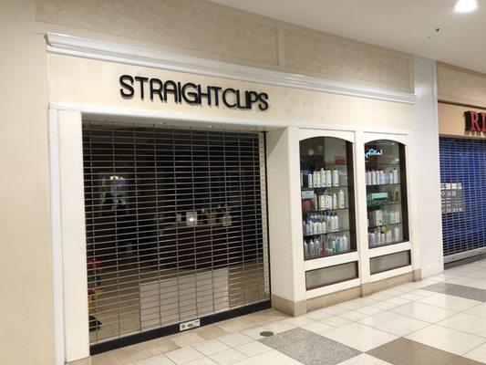 STRAIGHTCLIPS  inside the EagleRock Plaza next to Target bottom floor