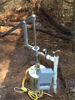 New hand pump installed in a drilled well with a sub pump! The Simple Pump!