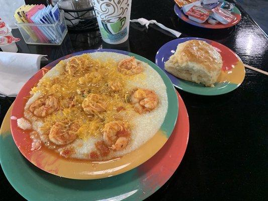 Shrimp and grits with cheese