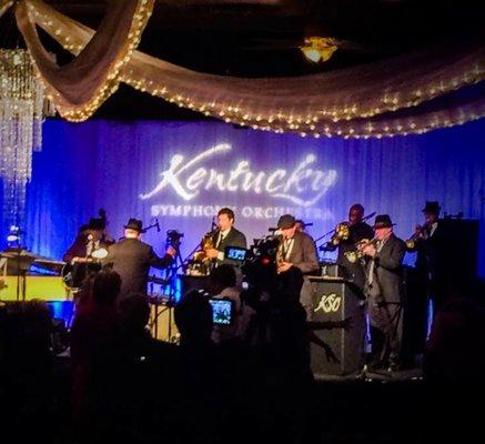 KSO Gala include dinner and dancing to live music