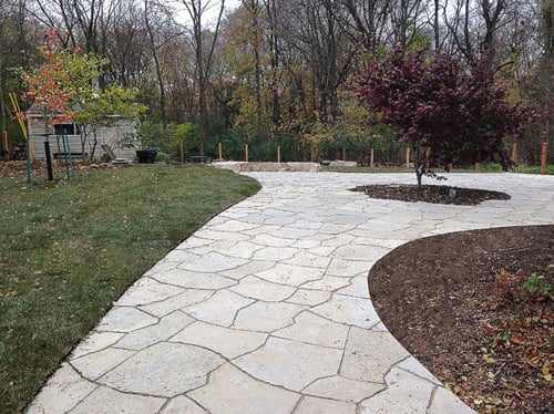 Grand Flagstone Patio