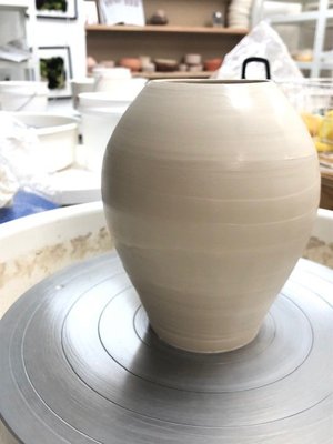 Pottery Wheel Throwing