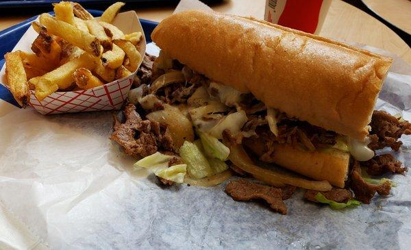 Philly Cheesesteak w/ Fries