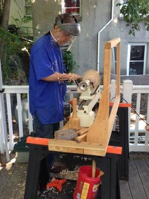 Allen Alexopulos giving a demonstration at the June 2016 Woodturning Art Show