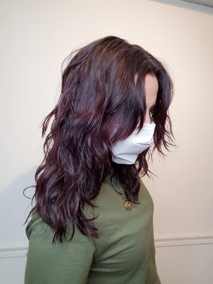 Curl discovery and all over glossing for this beauty! Such a fun and shiny color for the winter months!