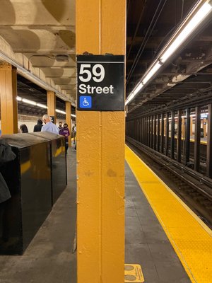 MTA - 59th Street Subway Station - N, R