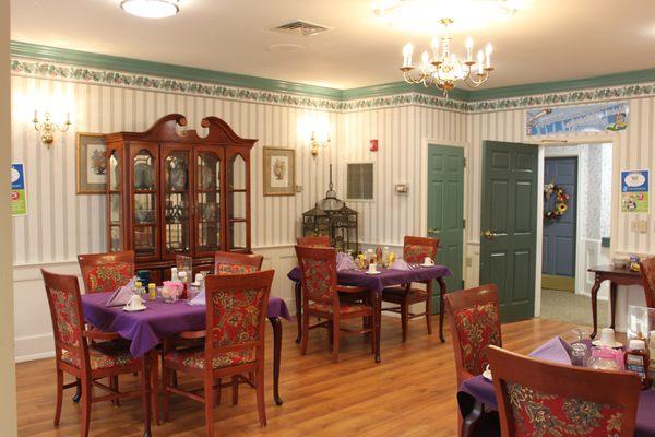 Blaire House of Tewksbury Assisted Living Residence Solarium Dining Room