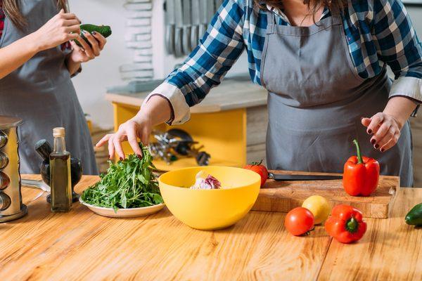 Join us for a virtual cooking class this Sunday and pick up some pointers for your next dish!
https://www.womenconnectioninc.com/events-one