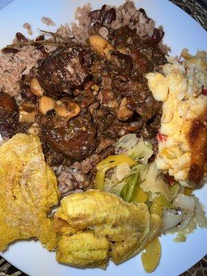 Braised Oxtail Mac n Cheese w/Rice & Beans