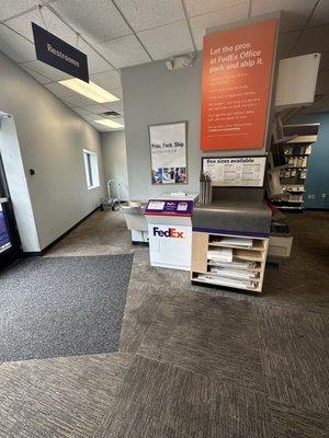 FedEx Office Print & Ship Center