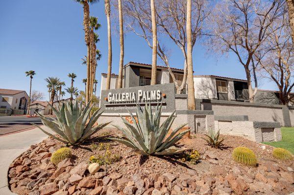 Entry to Galleria Palms