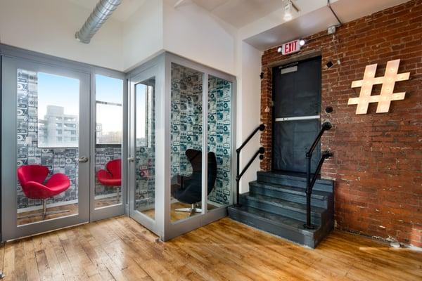 Private Telephone Booths a and Micro Meeting Spaces