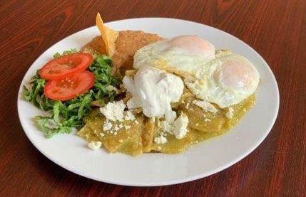 Green chilaquiles