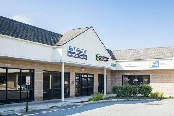 Great location with a 170 car parking, Class 1 strip mall With mostly health related tenants