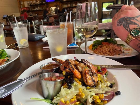 Southwest salad with shrimp and spinach instead of rice.