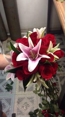 #rose and #lily #wedding bouquet