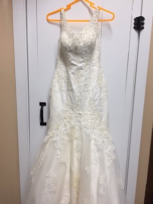 We offer wedding dress cleaning & box preservation.