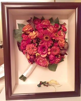 Wedding bouquets with vibrant colors are lovely preserved.